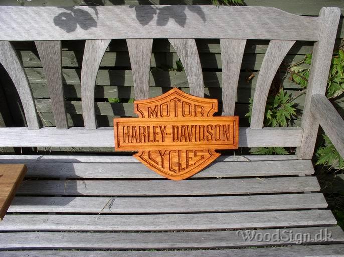 Harley Davidson træskilt udskåret 1.JPG
